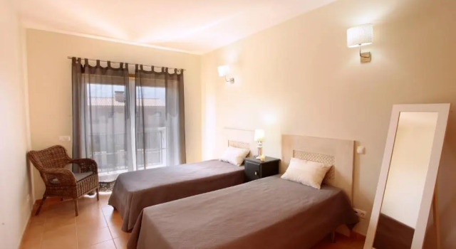 Apartamentos Villa T2 Vila Sagres, Забронировать Апартаменты/квартира Отели Алгарви с парковкой, Парковка
