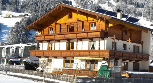 Pension Fankhauser, Rezerwuj Hotel Hotele w Tyrol z parkingiem, Parking