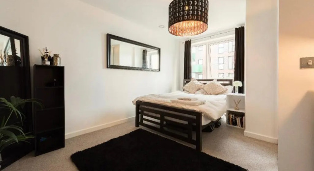 Luxury new apartment, 15mins from Bond St.