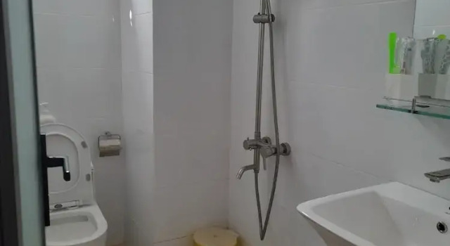 Четырёхместный номер Standard с балконом и с видом на город Thanh Hằng Homestay