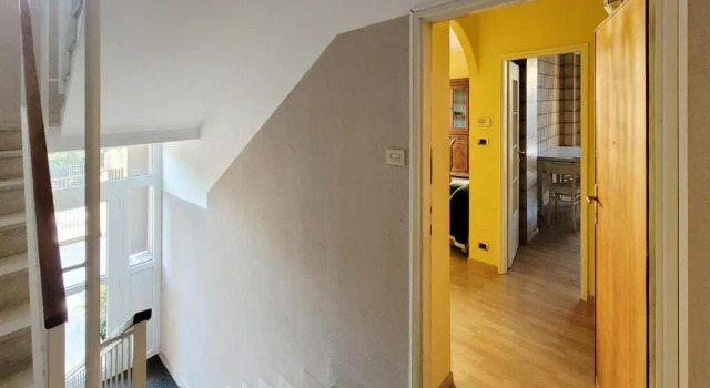 Spacious apartment at Como lake, Prenota Appartamento Hotel a Como con parcheggio, Parcheggio