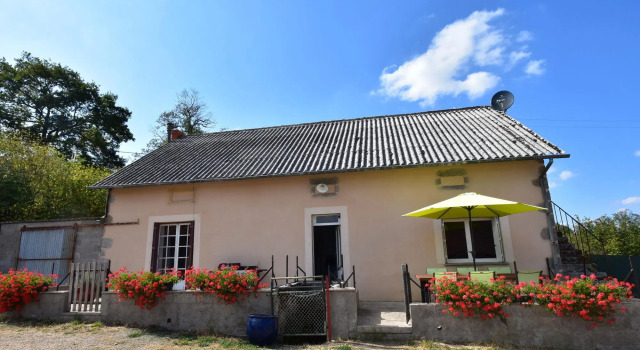Holiday Home in Grury With Pool & Garden, Book Hotel Hoteller i Grury med parkering, Parkering