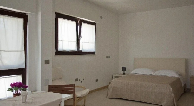 Четырёхместный номер Classic с балконом Grotta Cilicia B&B
