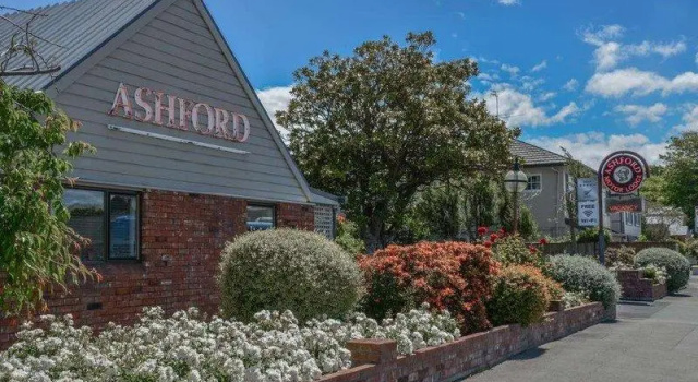 Люкс Superior Ashford Motor Lodge