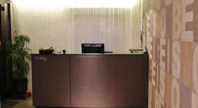 Hotel Henry