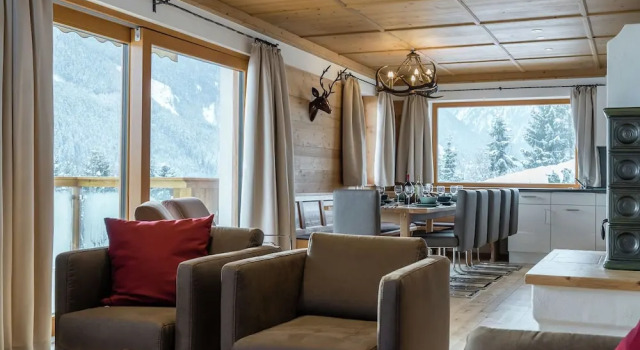 Spacious Holiday Home in Wald im Pinzgau With Sauna, Забронировать Отель Вальд-им-Пинцгау 