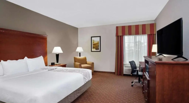 Номер Standard La Quinta by Wyndham Fairfield TX