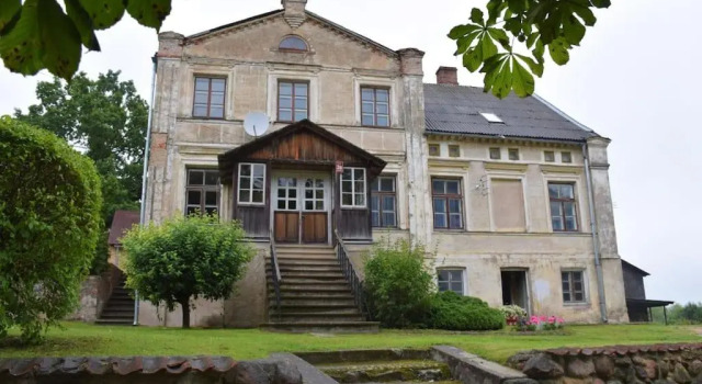 Historical apartament in Kandava, Prenota Appartamento Hotel a Vidzeme con parcheggio, Parcheggio