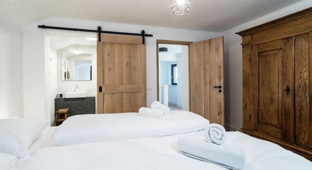 Luxurious Holiday Home With Jacuzzi In Wagrain Austria, Rezerwuj Apartament Hotele w Salzburg z parkingiem, Parking