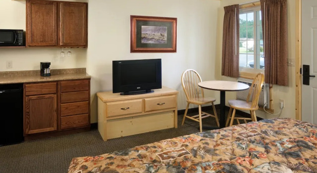 Rock Crest Lodge & Cabins, Забронировать Отель Кастер 
