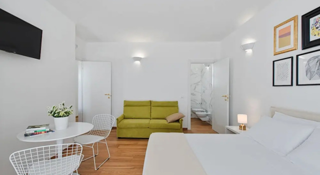 Standard- firedobbelt værelse med altan med byudsigt LuxAttico b&b