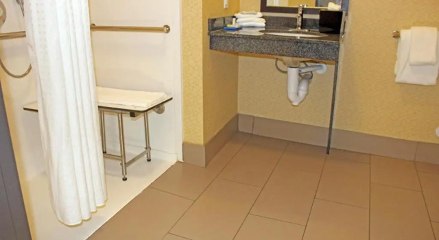 Номер Standard Holiday Inn Express & Suites Bakersfield Airport by IHG