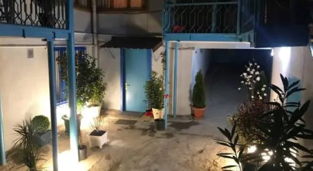 Location 24, Забронировать Отель Вера Тбилиси, рядом с Tеатр имени Марджанишвили