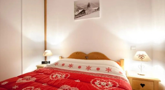 Les Granges 14, Prenota Appartamento Hotel a Rodano-Alpi con parcheggio, Parcheggio