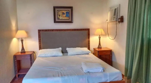 Двухместный номер Standard RedDoorz at Villa Asela A Garden Resort Cordova FORMER RedDoorz Near Gaisano Grand Cordova