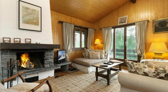 Chalet Chalet Par Le Travers, Rezerwuj Chalet Hotele w 4 Valleys z parkingiem, Parking