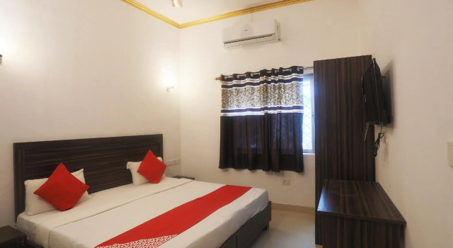 OYO 45552 Central Hotel, Забронировать Отель Отели штата Махараштры 3 звезды, 3*