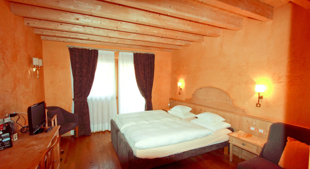 Bio Hotel Villa Cecilia, Забронировать Отель Отели Ливиньо 4 звезды, рядом с Гондольный подъёмник Моттолино (нижняя станция), 4*
