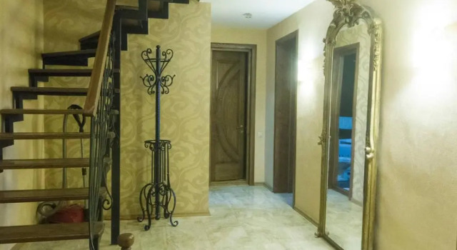 Vake Cozy Appartament With 3 Bedrooms.