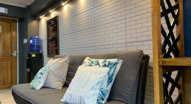 Люкс Deluxe CLOCKWORKORANGE Luxury Suites 4-Minutes Away To Airport