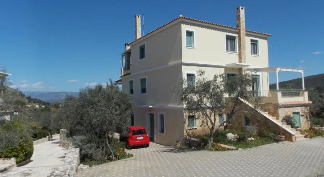 Апартаменты Theofilos house