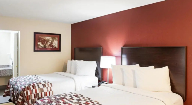 Номер Deluxe Red Roof Inn Indianapolis East