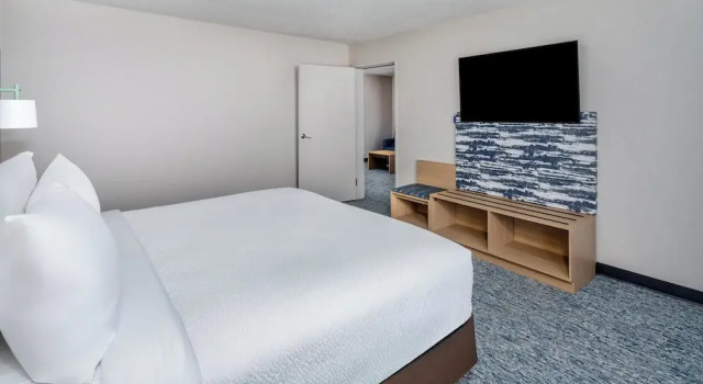 Люкс с 2 комнатами Garner Hotel Doswell Southeast by IHG