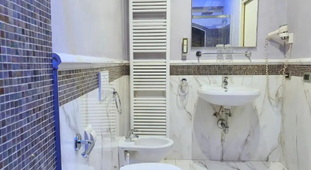 Полулюкс Hotel Aurora