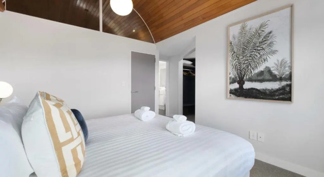 Ātaahua - New Property! - 10 Min Walk To Town, Забронировать Отель Куинстаун 