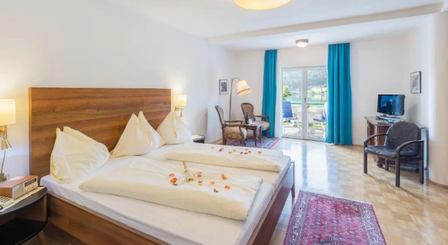 Двухместный номер Standard с балконом и с видом на озеро Aparthotel Klopeinersee
