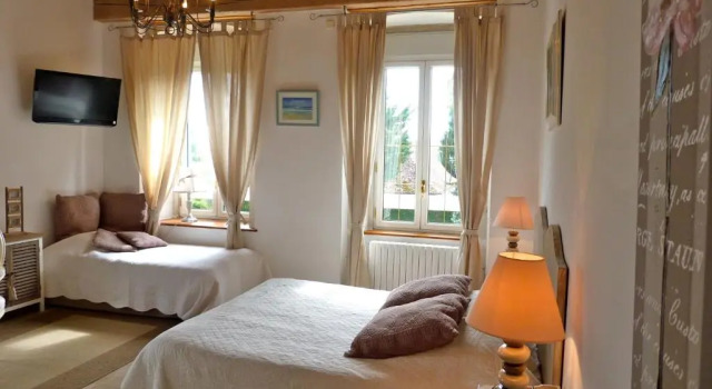 Трёхместный номер Standard Domaine du Manoir