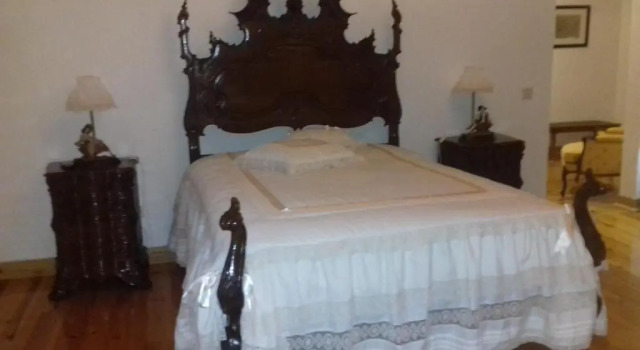 Casa De Besteiros, Varaa Hotelli Raposa Santarem