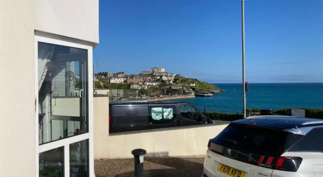 Апартаменты ONE BED APARTMENT GROUND FLOOR ONE MINUTE walk TOWAN BEACH FREE PARKING