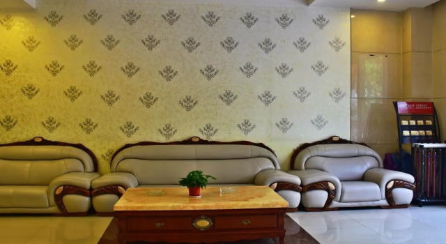 Hotel Pai Hezhou Lingfeng Plaza
