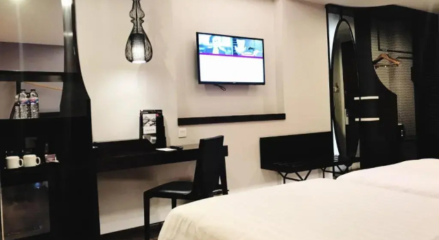 Superior Twin room Mercure Surabaya Grand Miram