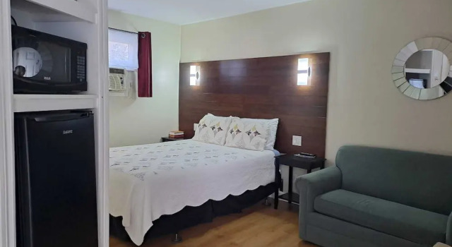 Three Islands Motel, Varaa Motelli  