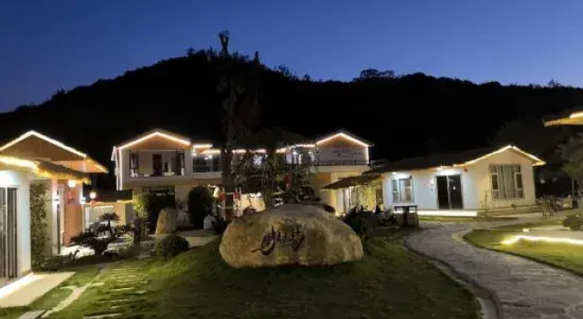 Story and His Courtyard Aesthetic Homestay (South Gate of Donglin Temple Pure Land Garden Branch), Rezerwuj Hotel Jiujiang Jiangxi