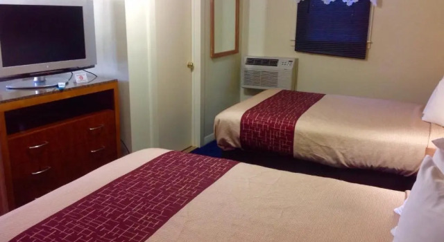 Четырёхместный коттедж Pilgrim Inn & Cottages