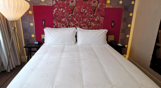 Номер Deluxe Jinjiang Metropolo Shanghai Xintiandi Hotel