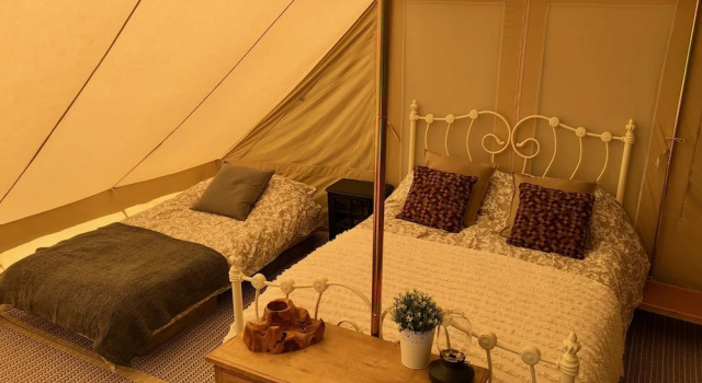 Luxury Glamping Tent, Varaa Leirintäalue Telttailu ja glamping kohteessa Merseyside, Leirintäalue