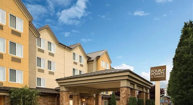 Кровать в общем номере Four Points by Sheraton Downtown Seattle Center