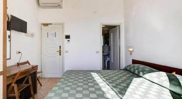 Двухместный номер Economy с балконом и с красивым видом из окна Hotel Atlas