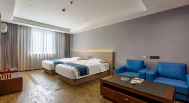 Трёхместный люкс Business Ruiya Hotel (Zhouxiang Branch)