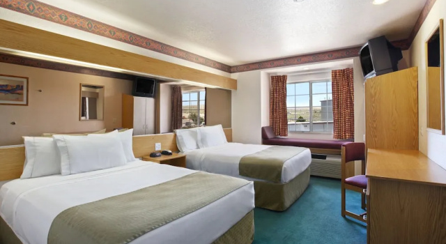 Четырёхместный номер Microtel Inn & Suites by Wyndham Albuquerque West