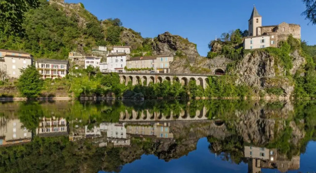 Коттедж с 2 комнатами Les Gîtes du Rocher et de la Boucle du Tarn