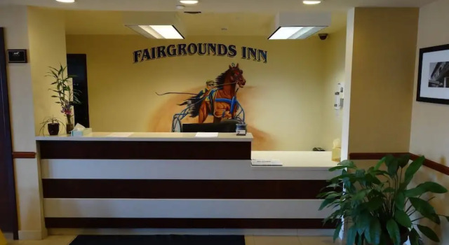 Fairgrounds Inn, Забронировать Отель Отели Дю Квойн с парковкой, Парковка