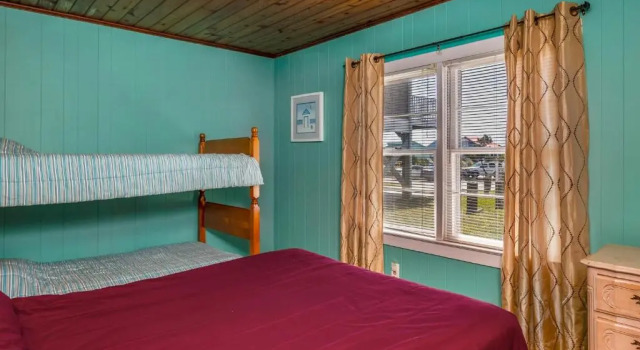 Papas Place by Oak Island Accommodations