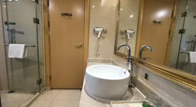 Люкс Vienna Hotel (Huidong Jilong)