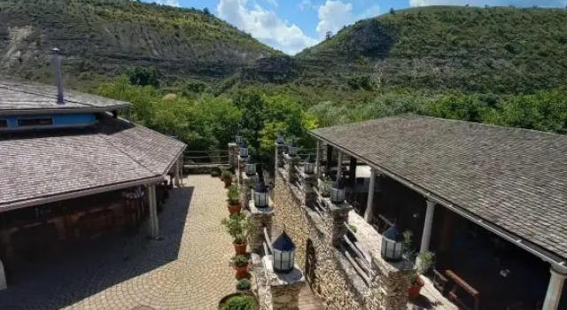 Vila Etnica, Book Hotel Hotels in Trebujeni with Parking, Parking