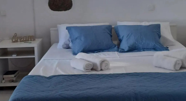 Коттедж Blue & White: An Absolute Aegean dream house